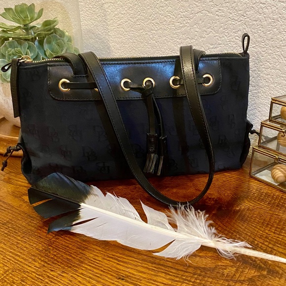 Dooney & Bourke Handbags - Vintage Dooney & Bourke Black Signature Shoulder Bag/Purse/Satchel